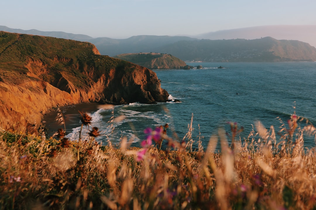 découvrez pacifica, une destination idéale pour des vacances relaxantes au bord de l'océan. profitez de ses plages ensoleillées, de paysages à couper le souffle et d'activités nautiques variées. que vous recherchiez l'aventure ou la détente, pacifica vous offre une expérience inoubliable.