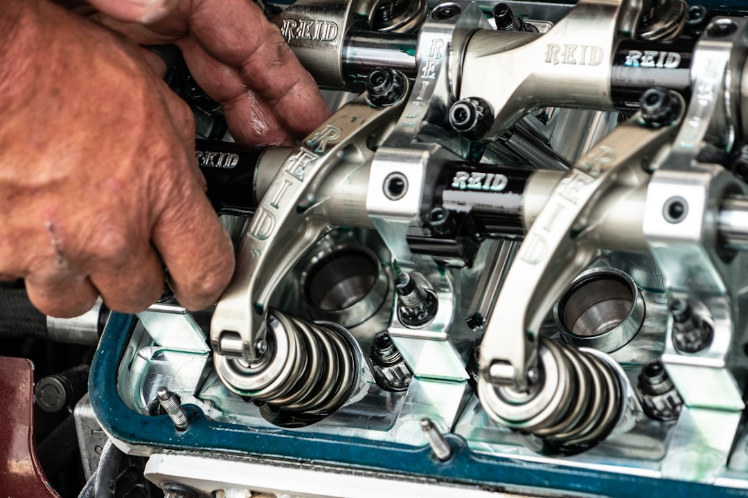 découvrez tout ce qu'il faut savoir sur la maintenance des salaires : conseils, stratégies et meilleures pratiques pour garantir une gestion efficace et conforme des rémunérations au sein de votre entreprise.