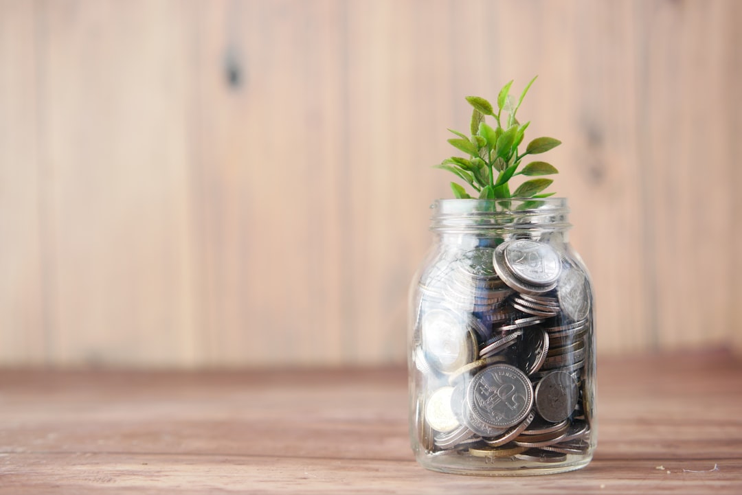 découvrez tout ce qu'il faut savoir sur la retraite : conseils pour bien préparer votre avenir, options de placements, droits et démarches à suivre pour une transition sereine vers une nouvelle étape de vie.