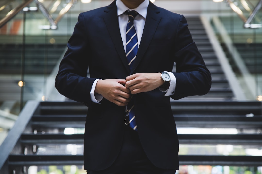 découvrez tout ce qu'il faut savoir sur les auto-entrepreneurs : statut, avantages, démarches administratives et conseils pratiques pour réussir votre projet entrepreneurial en toute simplicité.