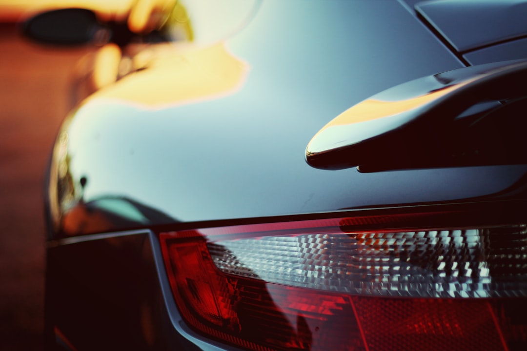 découvrez l'art du car detailing pour redonner à votre véhicule un éclat incomparable. nos professionnels nettoient en profondeur, polishent la carrosserie et protègent chaque surface pour un entretien optimal de votre automobile.