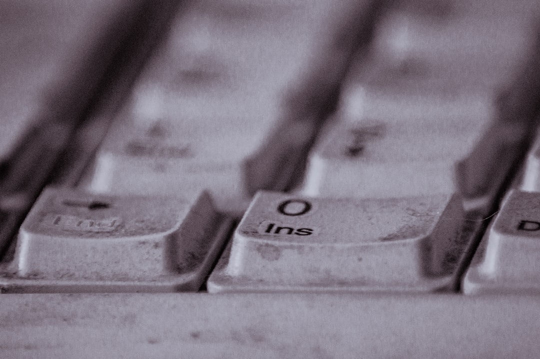 découvrez l'e-invoicing, la solution moderne pour la gestion de vos factures. optimisez vos processus de facturation, réduisez les erreurs et améliorez votre efficacité avec cette technologie innovante. adoptez la dématérialisation pour un traitement rapide et sécurisé des factures.